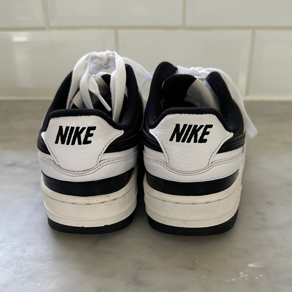 Nike Gamma Force Black and White Sneakers Size 7 - Picture 5 of 6